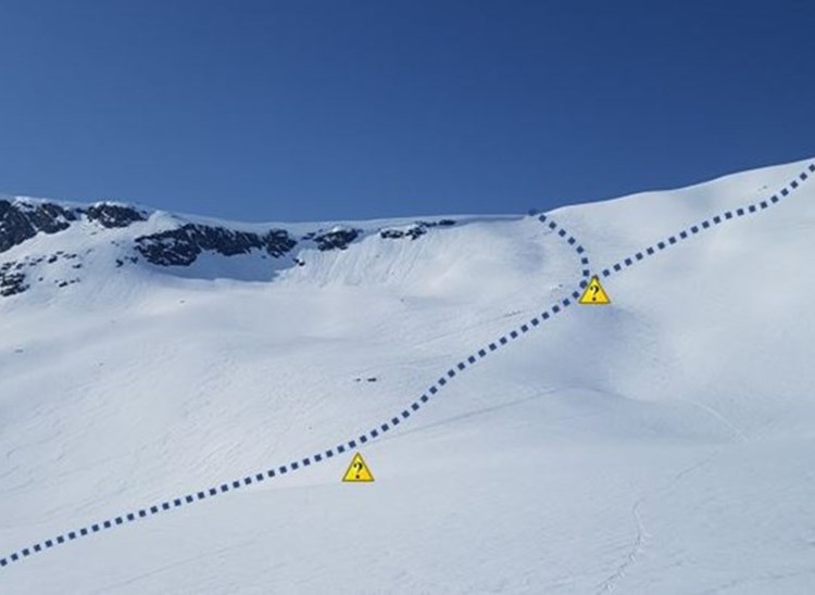 Bilde av ormådet hvor ruta opp til Blånebba går, med inntegnet rute.